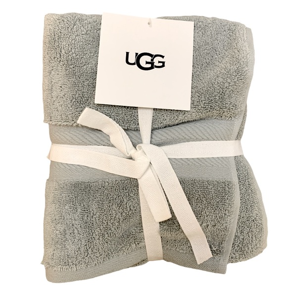 UGG Other - UGG 2 piece hand towel set